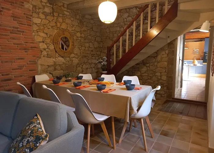 Le Logis De La Forge Grand De 8 Personnes A 10 Min Du Puy Dufou 度假居